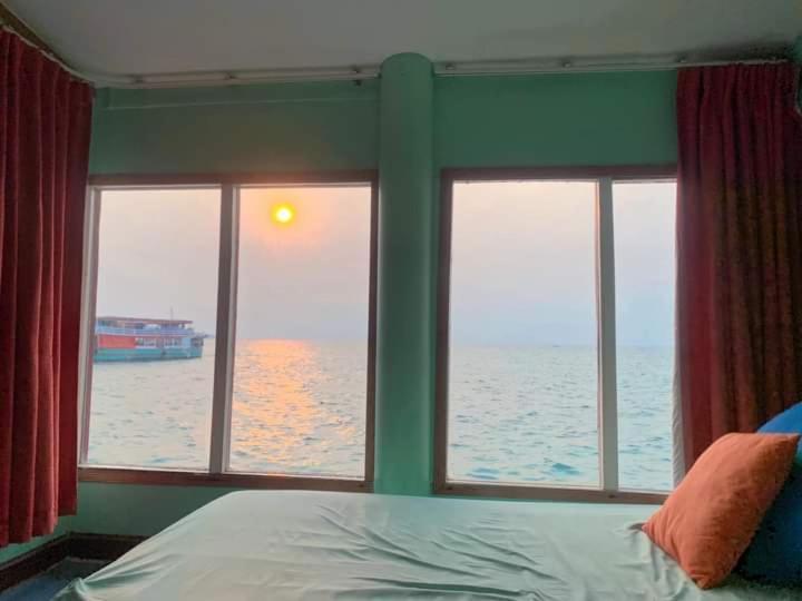 라리나 리조트 코란 파타야 외부 사진